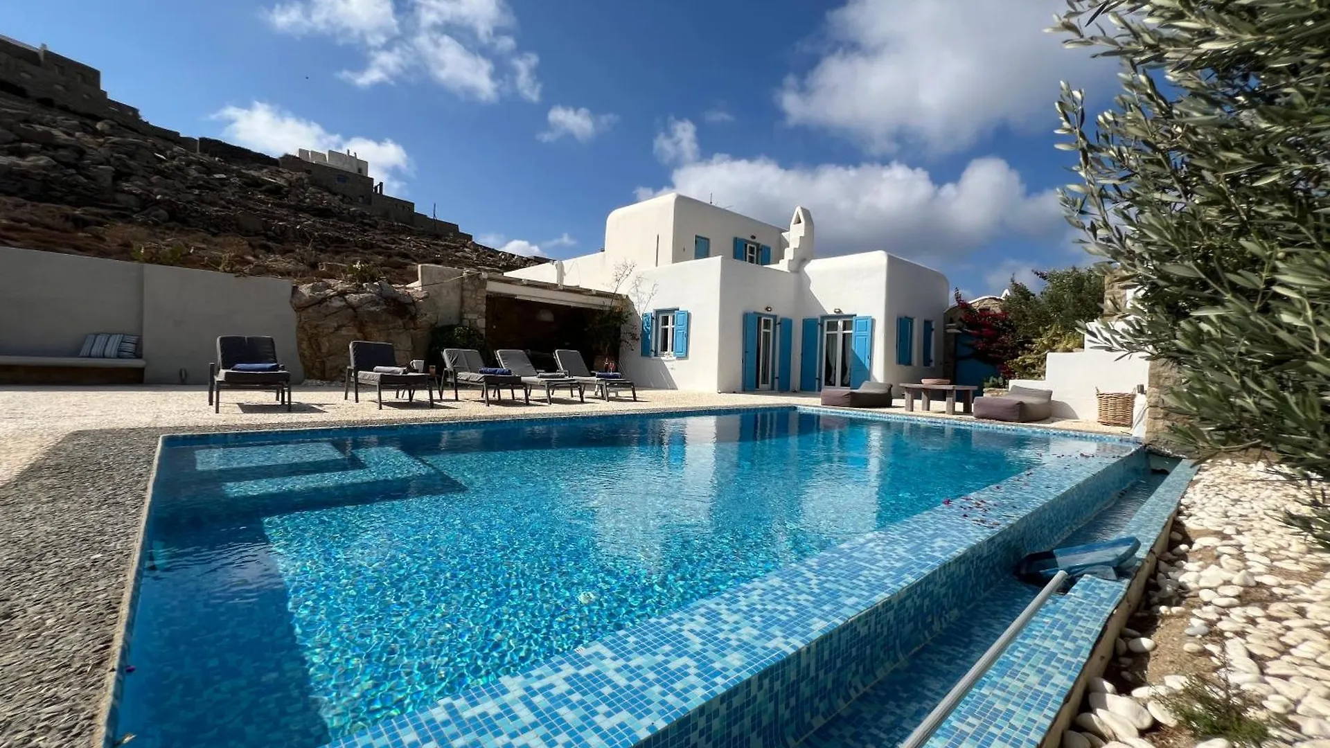 Sea View Villa With Private Pool Ornos  Griekenland