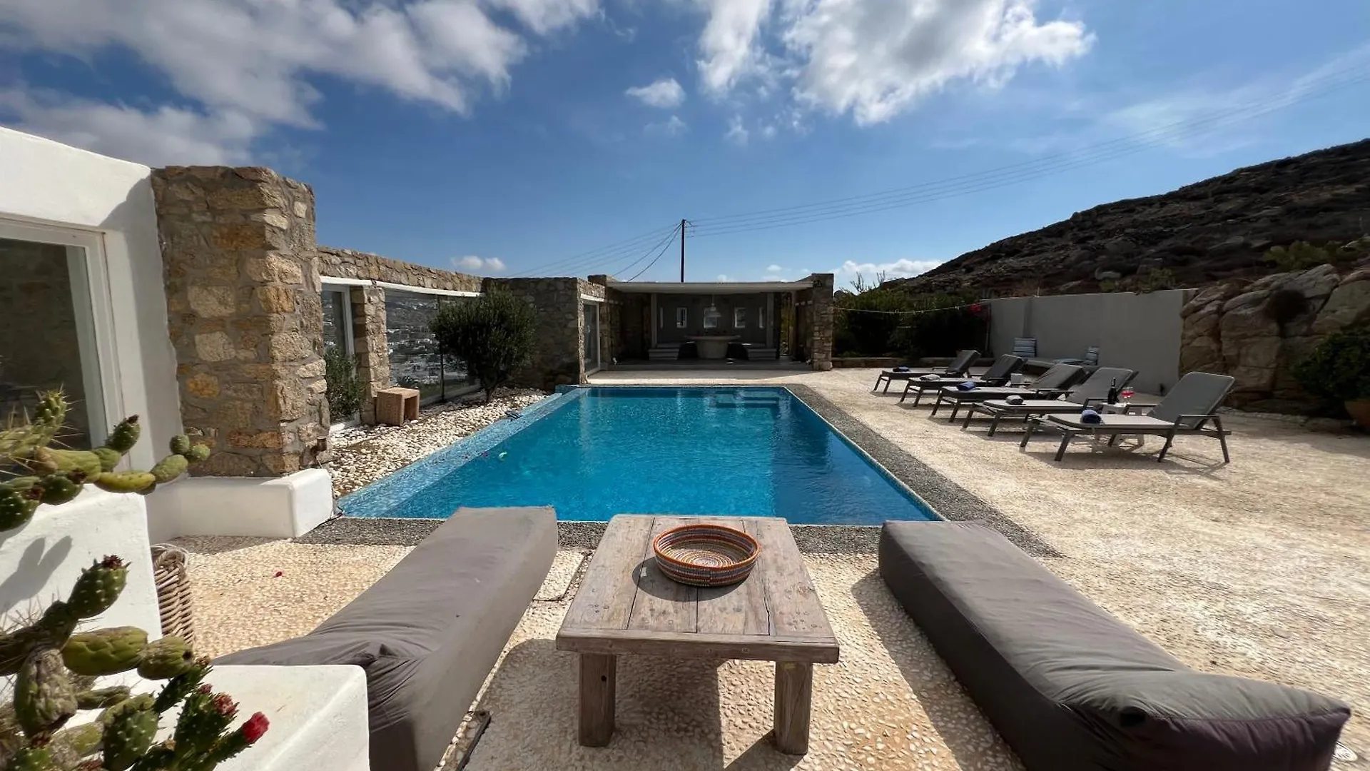 Sea View Villa With Private Pool Ornos  Griekenland